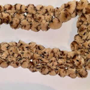 NWT Luxurious leopard Brown Faux Fur Scarf